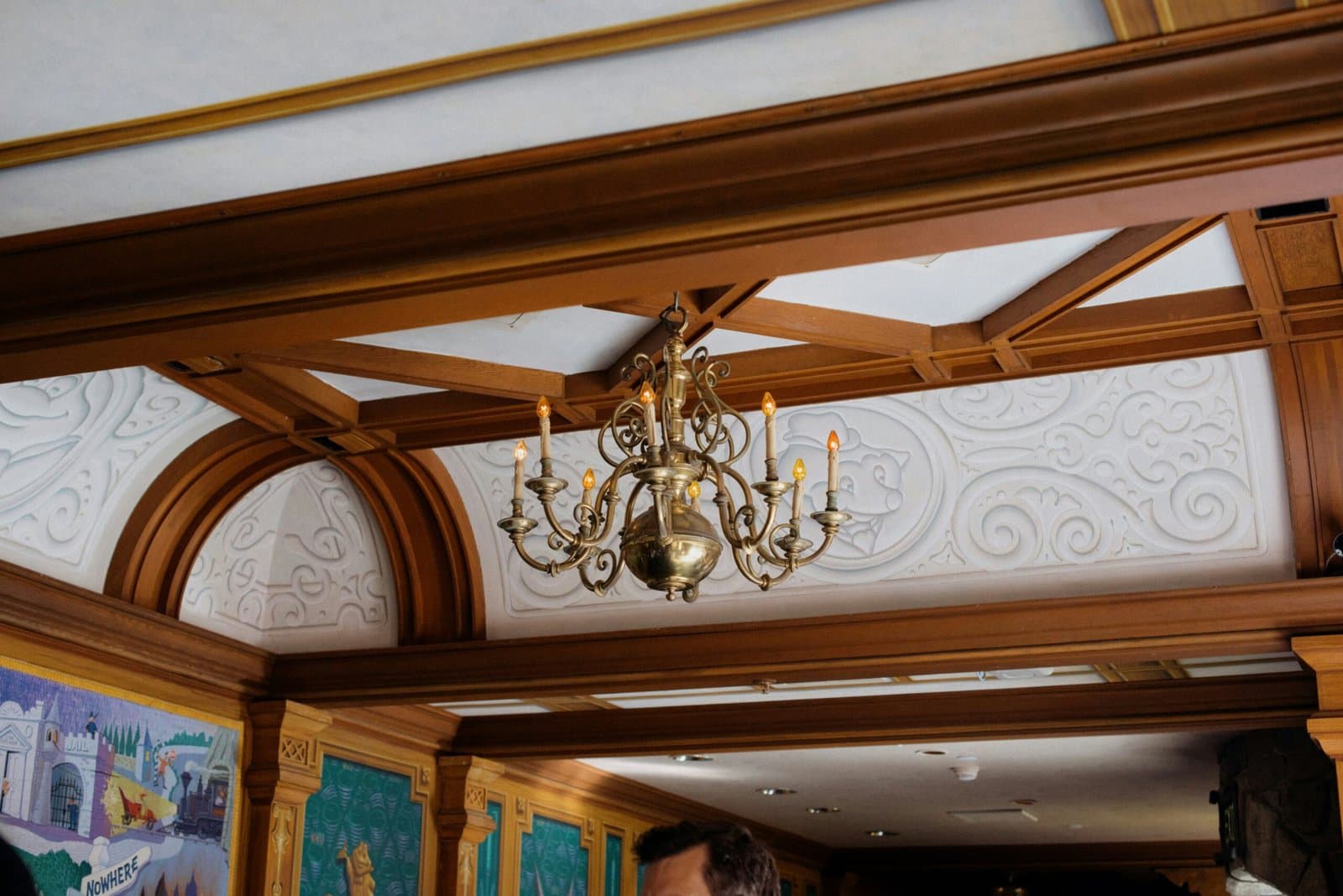 Molding Installation in St. Louis, MO: Why It Matters